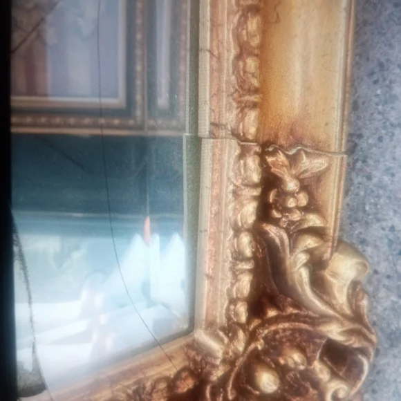 Elegant Gold Framed Wall Mirror